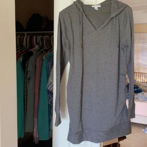 Liz Lange maternity sweatshirt!